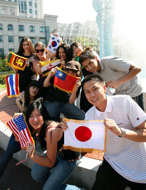 Pelajar Mengikuti Program Pertukaran ke Luar Negeri